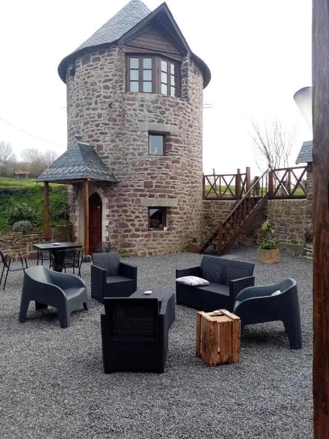 La Tour De Ver Gite Atypique Possibilite Table D'Hotes Sur Reservation Екстериор снимка